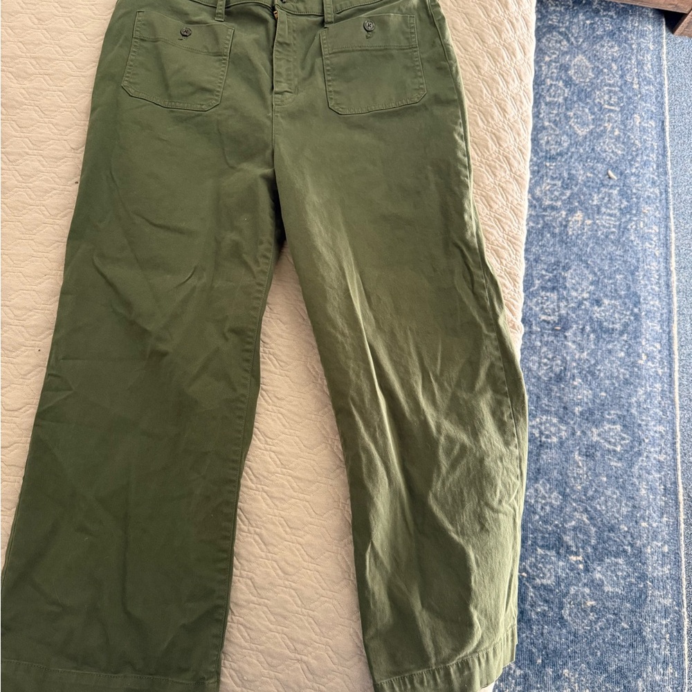 J. Crew Women's Green Cropped Pants